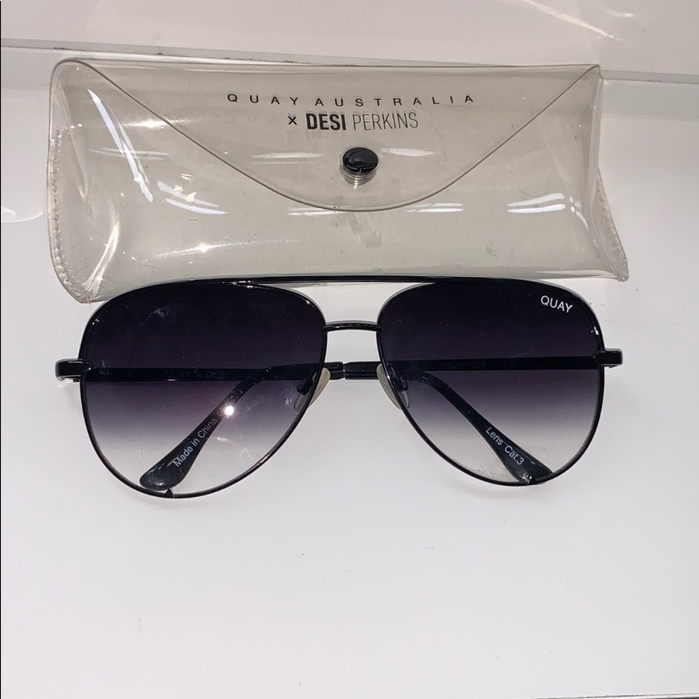 Quay High Key Blk/Fade Sunglasses 🕶